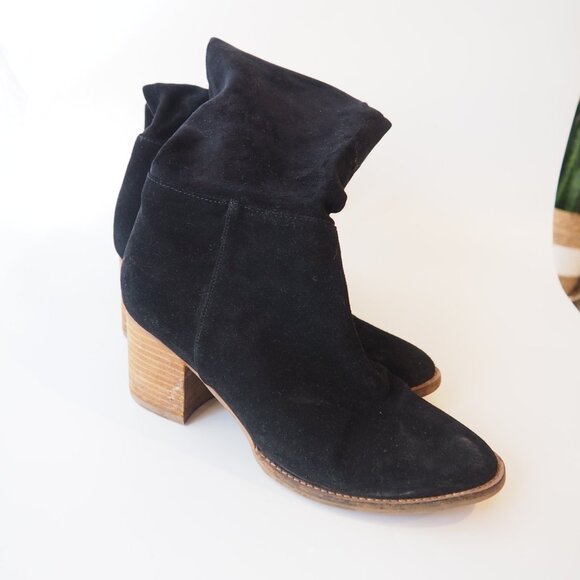 Blondo Suede Knee-High Boots - Picture 3 of 8